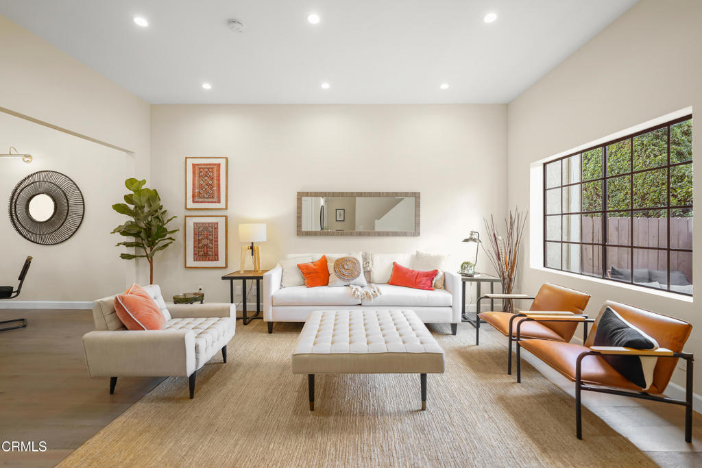 511 S El Molino Avenue 17