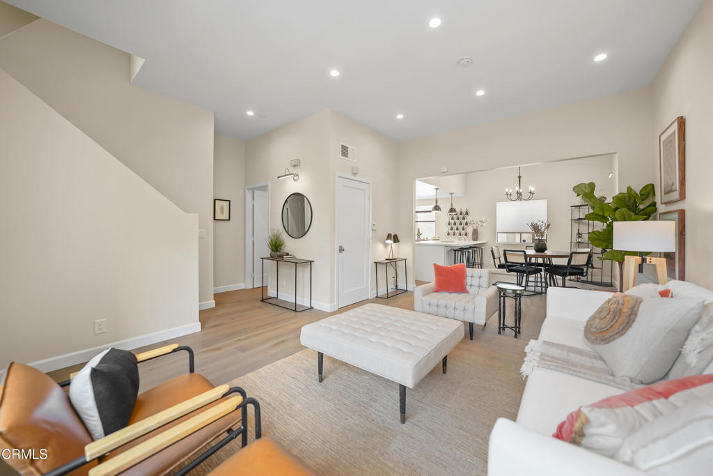 511 S El Molino Avenue 17