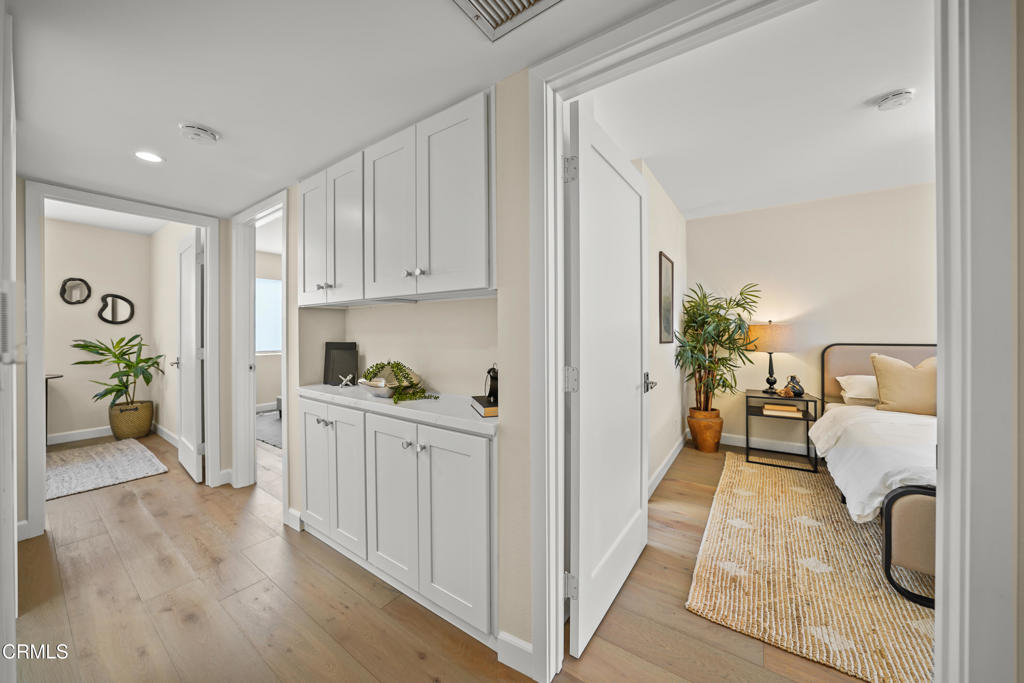 511 S El Molino Avenue 17