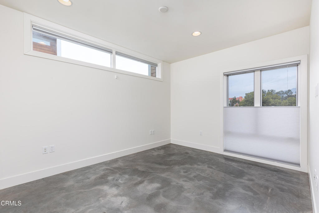 482 S Arroyo Parkway 303