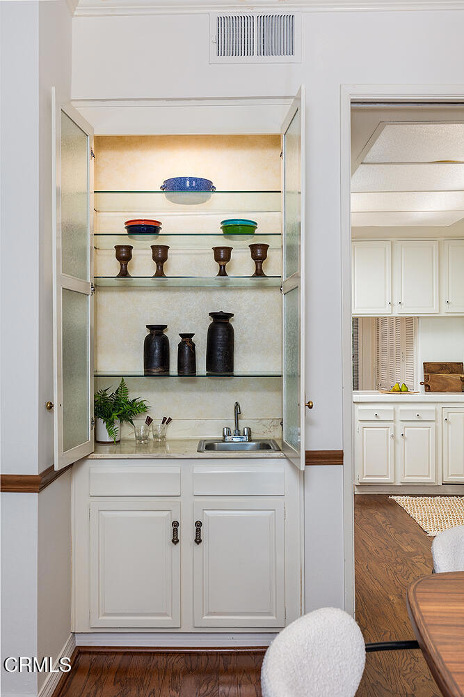 787 S Orange Grove Boulevard