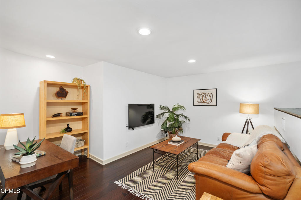 11915 Gorham Avenue 3