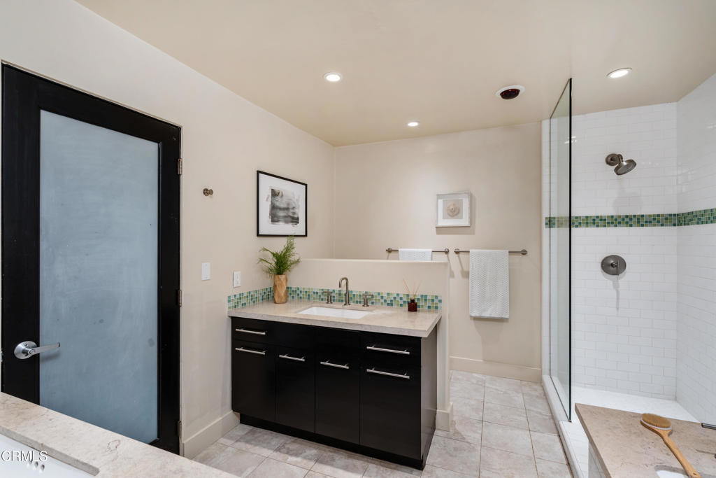 11915 Gorham Avenue 3