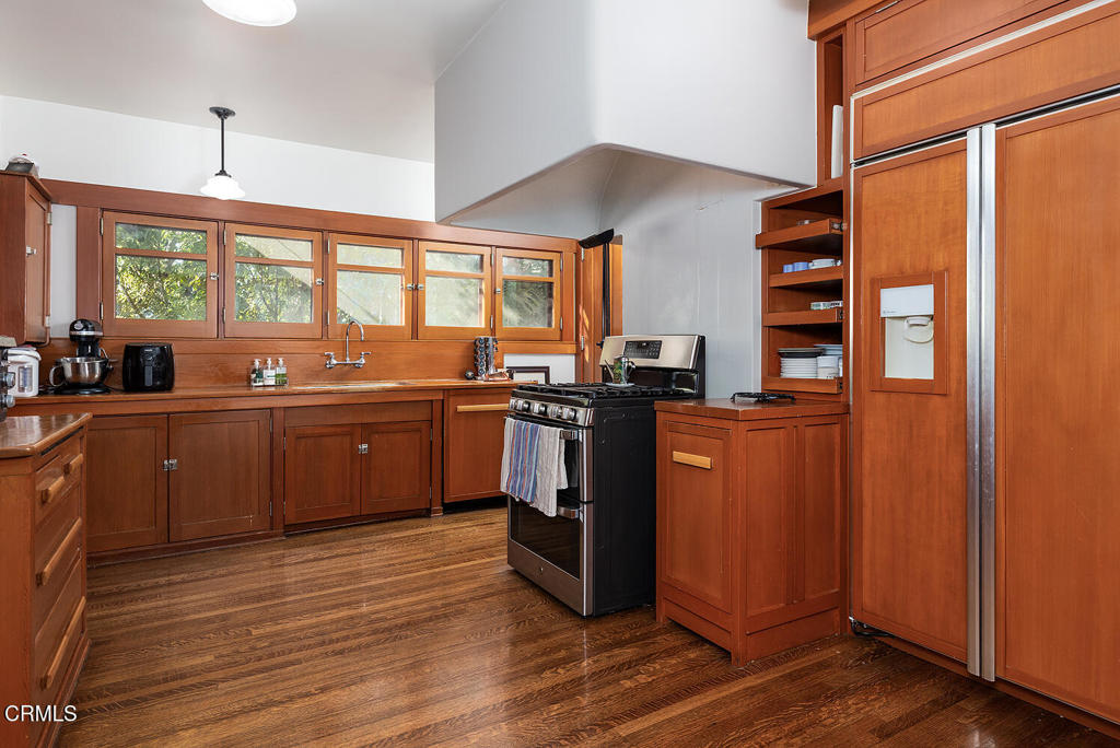 1344 Hillcrest Avenue