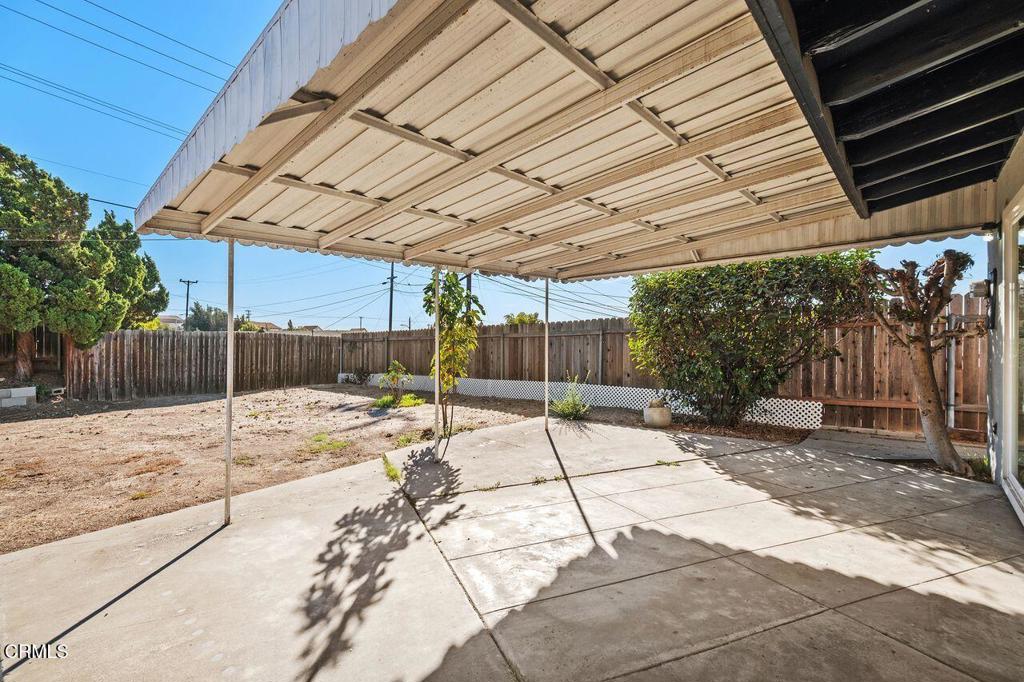 828 Perry Avenue
