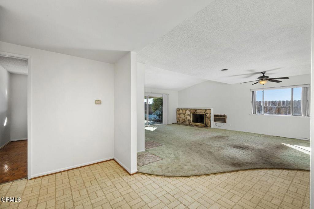 828 Perry Avenue