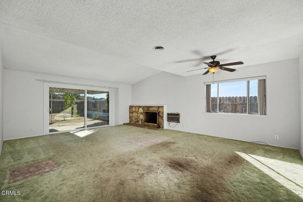 828 Perry Avenue