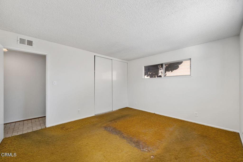 828 Perry Avenue
