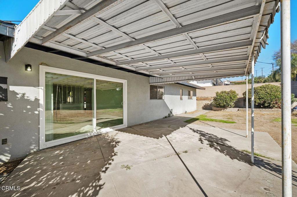 828 Perry Avenue