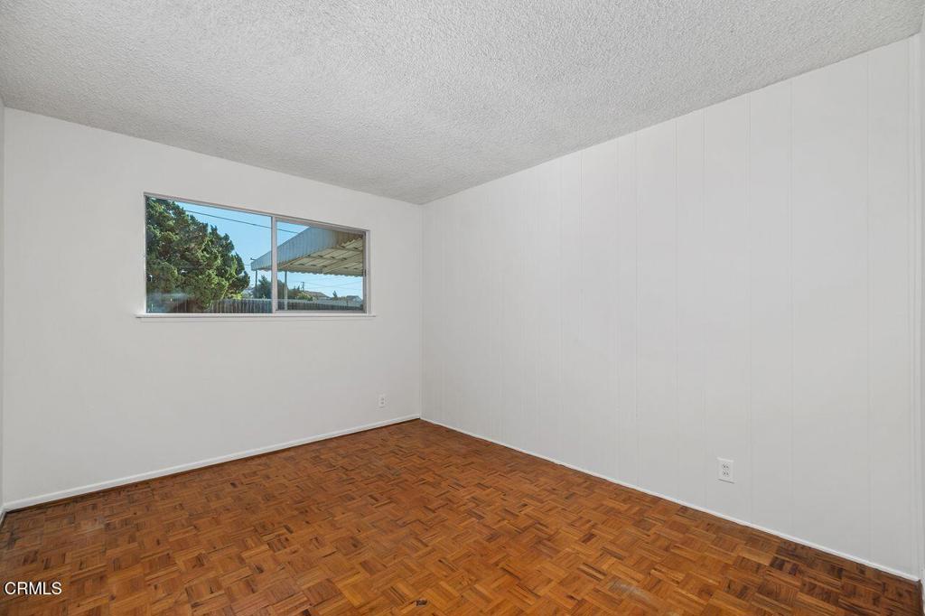 828 Perry Avenue