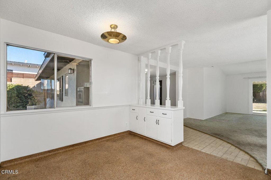 828 Perry Avenue
