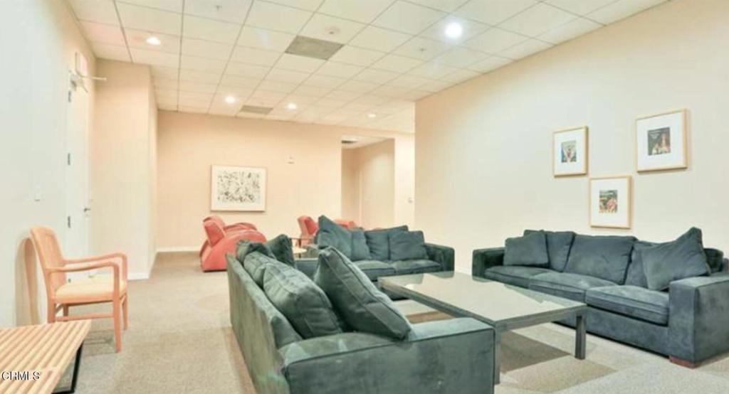 175 S Lake Avenue 401