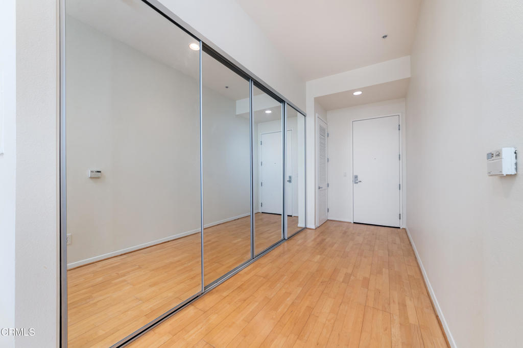 175 S Lake Avenue 401