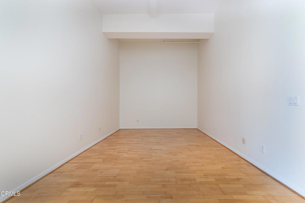 175 S Lake Avenue 401