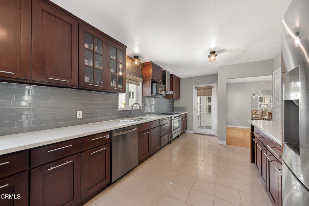 2116 Rose Villa Street