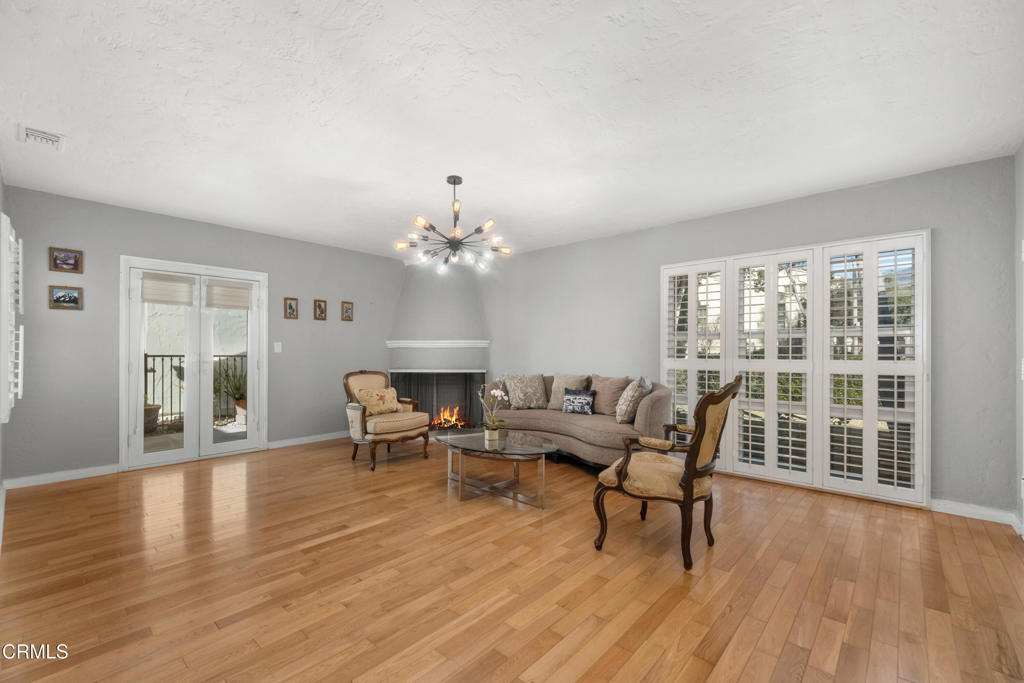 2116 Rose Villa Street