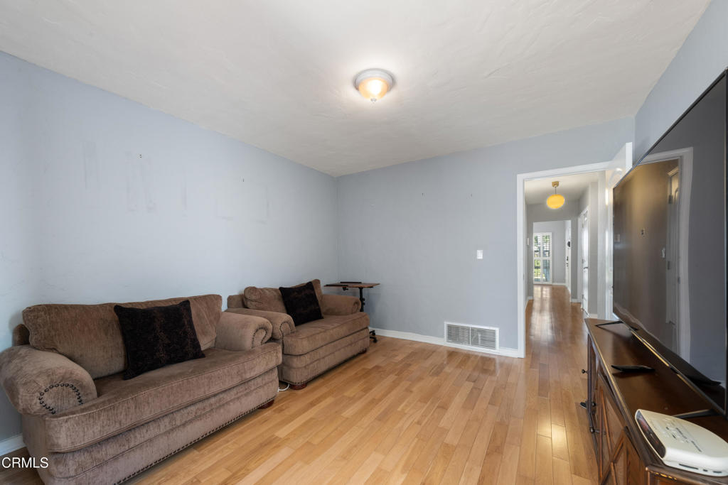 2116 Rose Villa Street