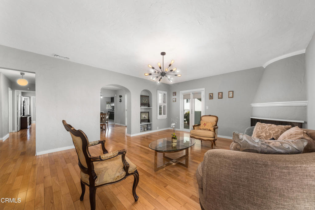 2116 Rose Villa Street