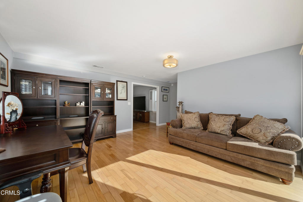 2116 Rose Villa Street