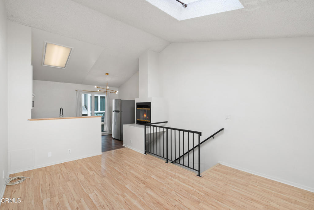 137 N Oak Knoll Avenue N 21