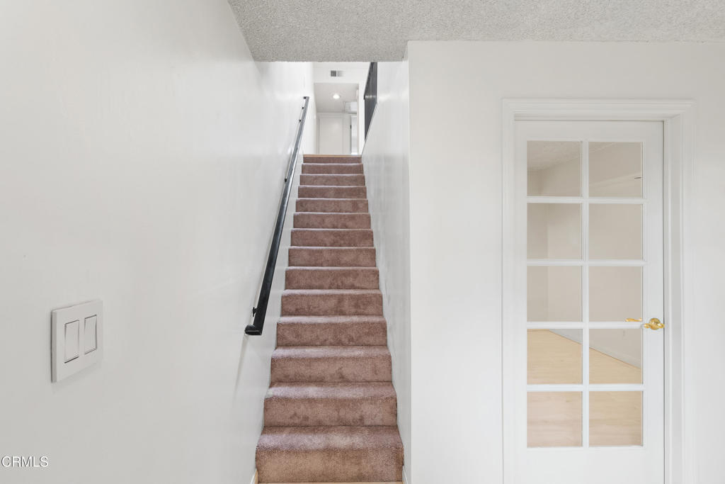 137 N Oak Knoll Avenue N 21