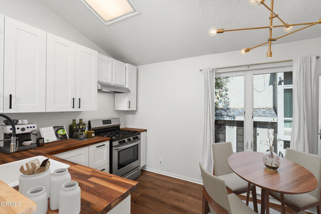 137 N Oak Knoll Avenue N 21