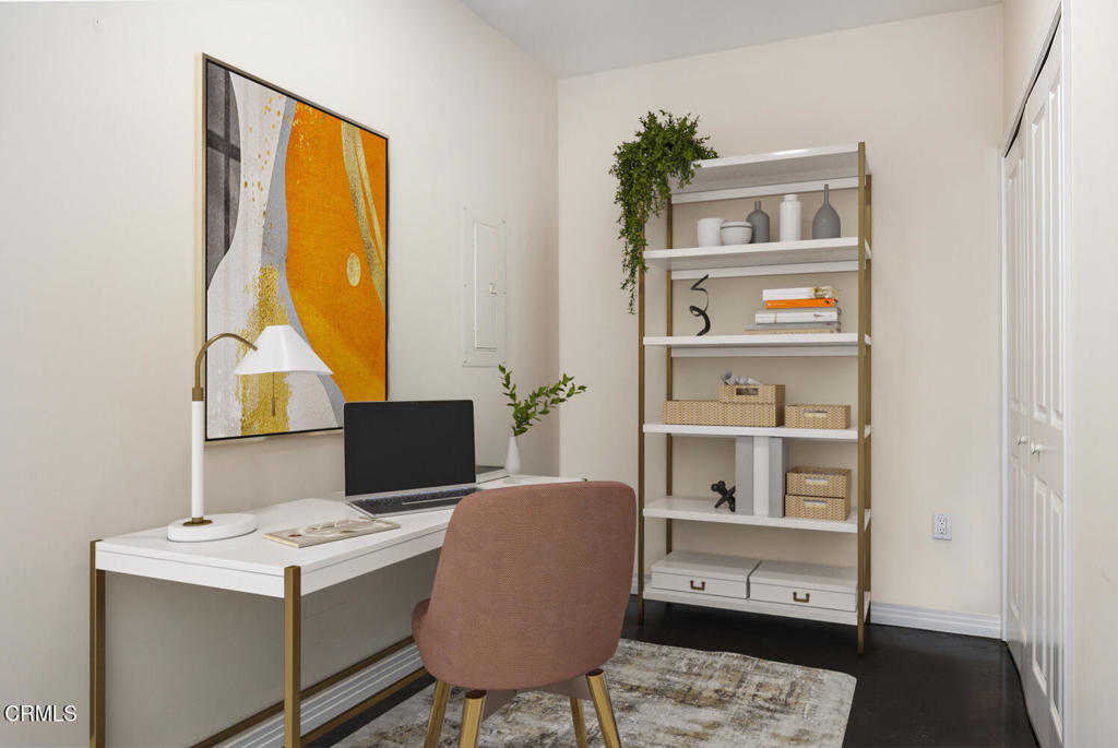 125 N Raymond Avenue 210