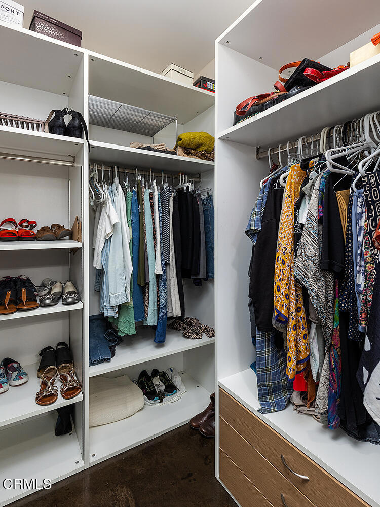 125 N Raymond Avenue 210