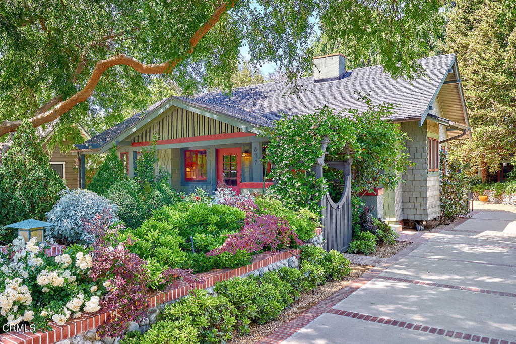 845 847 S Los Robles Avenue