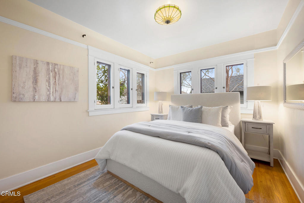 845 847 S Los Robles Avenue