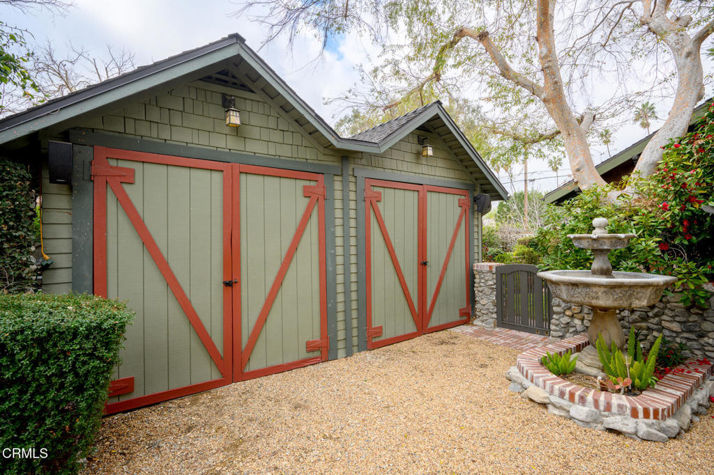 845 847 S Los Robles Avenue