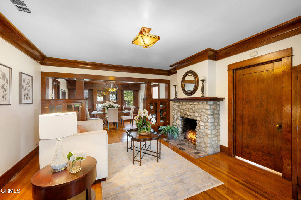 845 847 S Los Robles Avenue