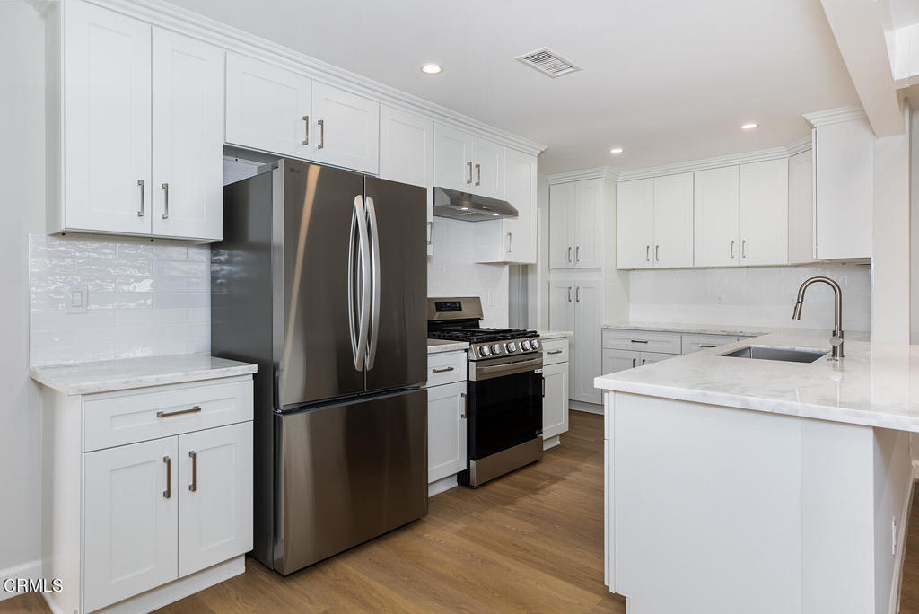 960 W Benwood Street