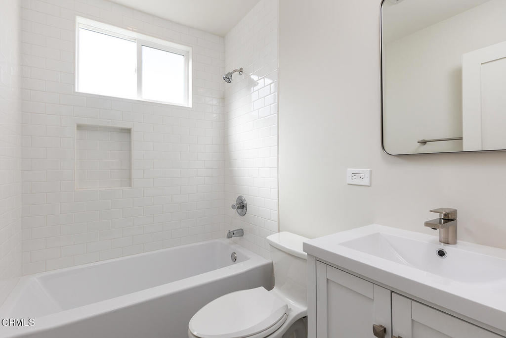 960 W Benwood Street