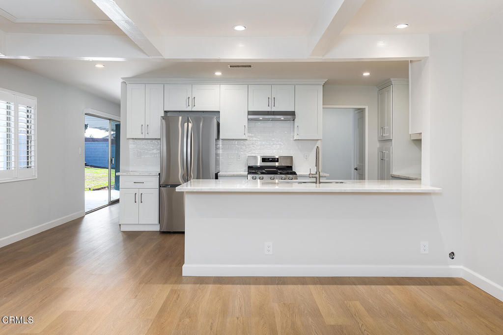 960 W Benwood Street