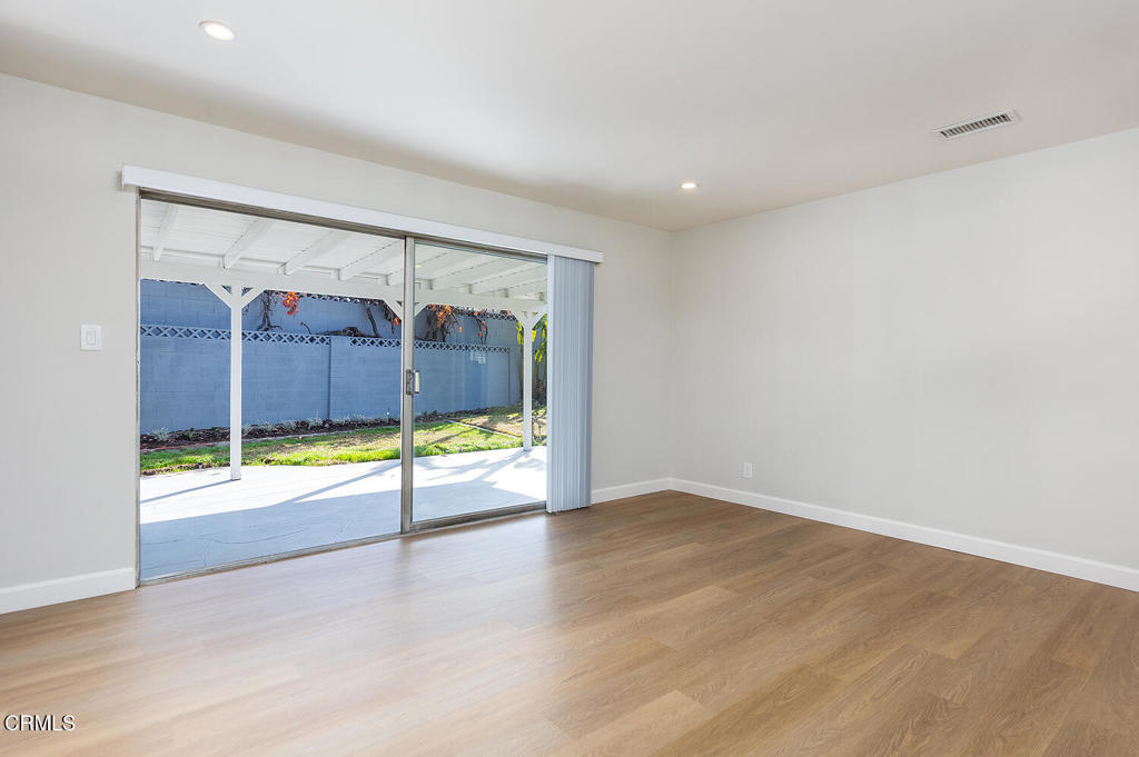 960 W Benwood Street