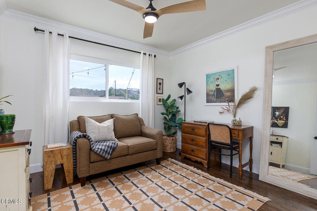 926 S Fuchsia Avenue