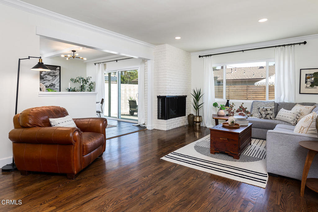 926 S Fuchsia Avenue