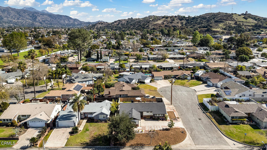 926 S Fuchsia Avenue