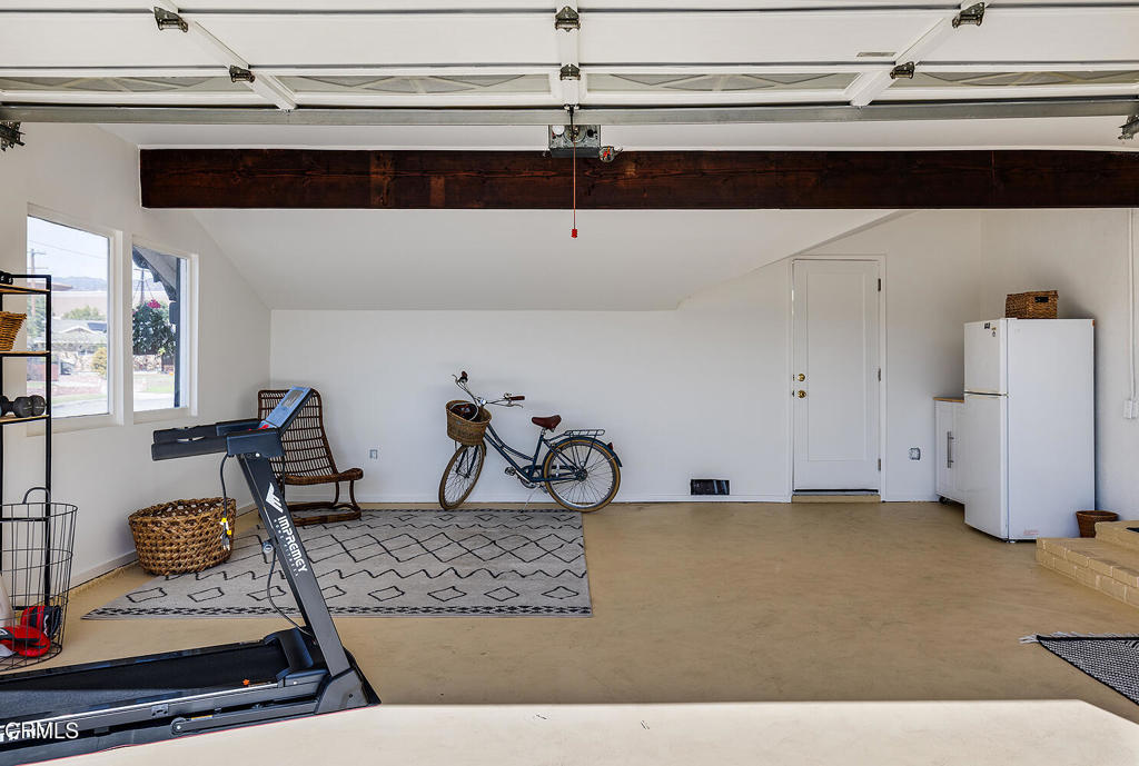 926 S Fuchsia Avenue