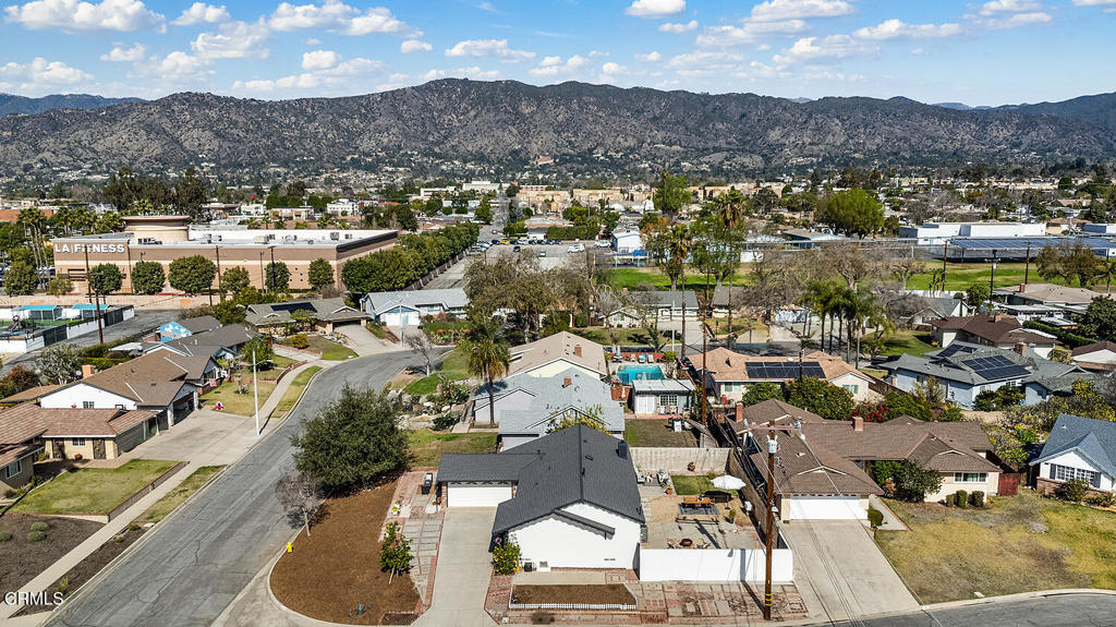 926 S Fuchsia Avenue