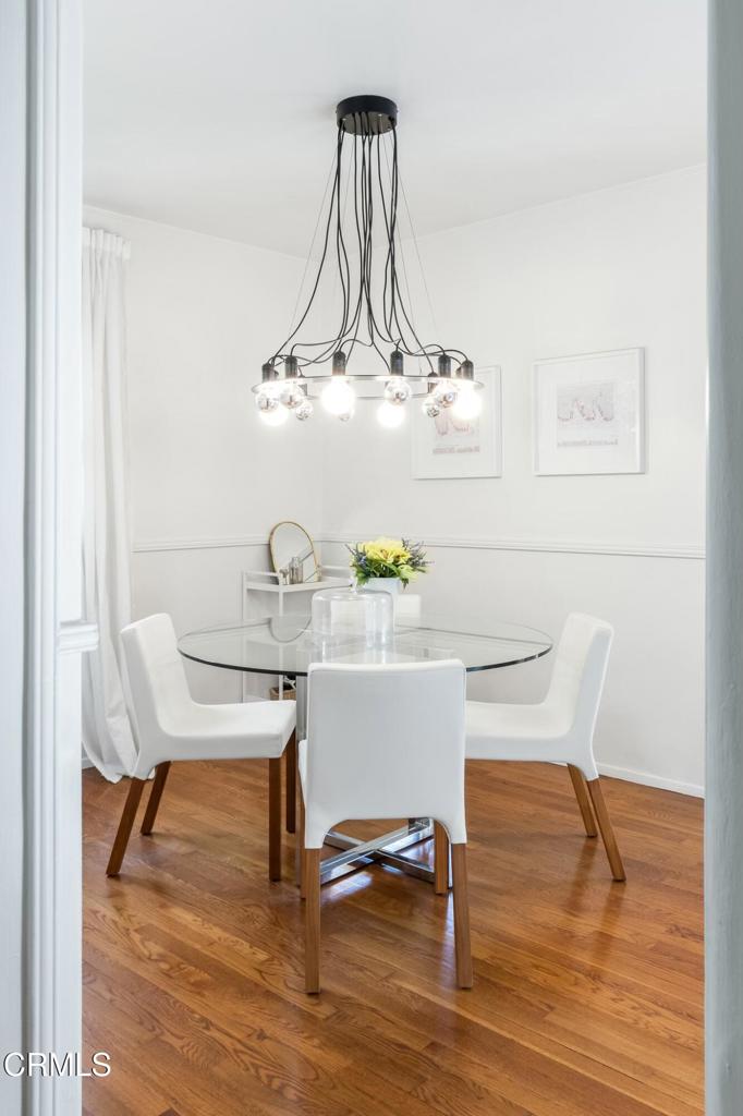 2080 N Grand Oaks Avenue