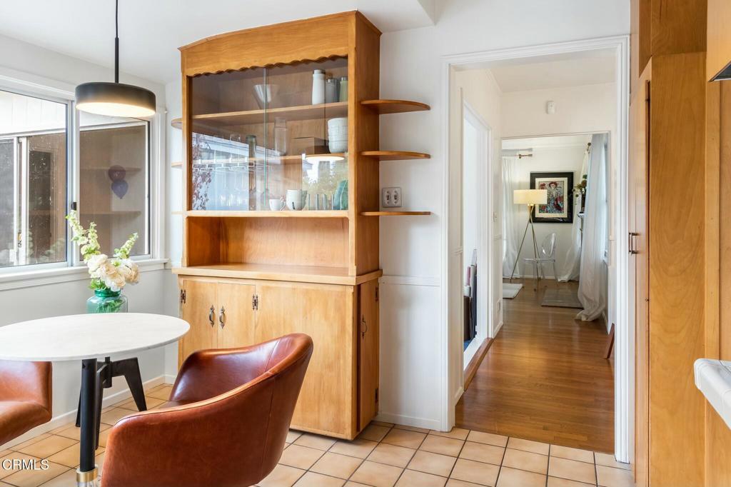 2080 N Grand Oaks Avenue