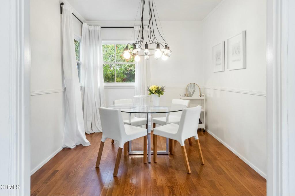 2080 N Grand Oaks Avenue