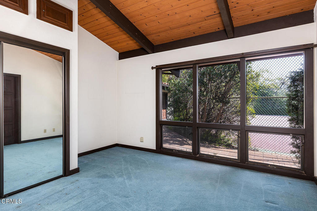 1340 Oak View Avenue