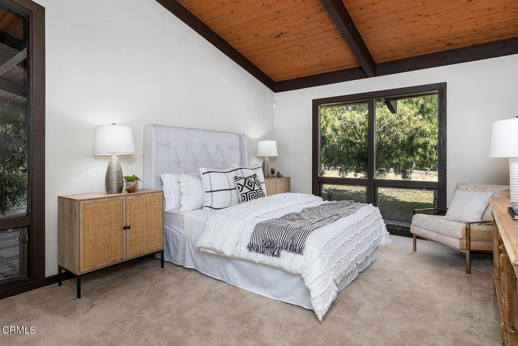 1340 Oak View Avenue