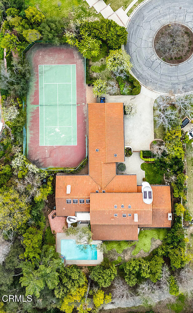 1340 Oak View Avenue