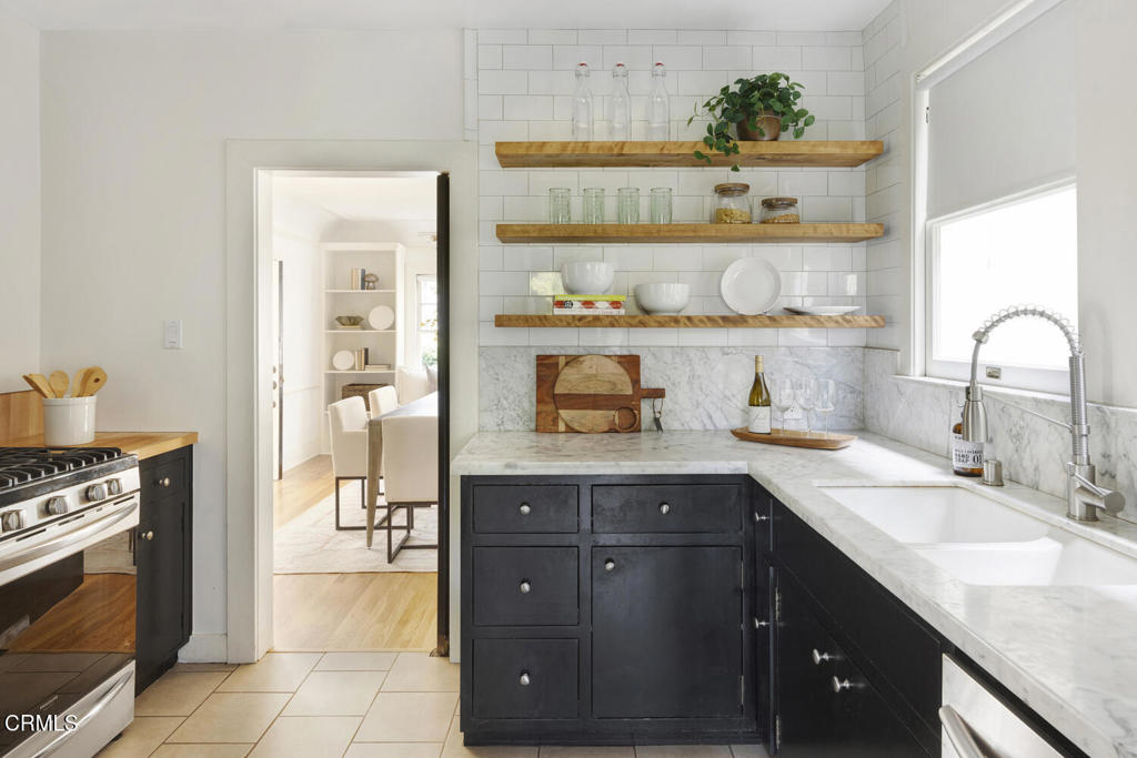 1736 N Stanley Avenue