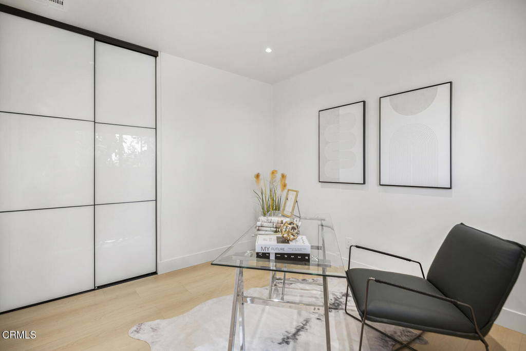 1780 N Altadena Drive