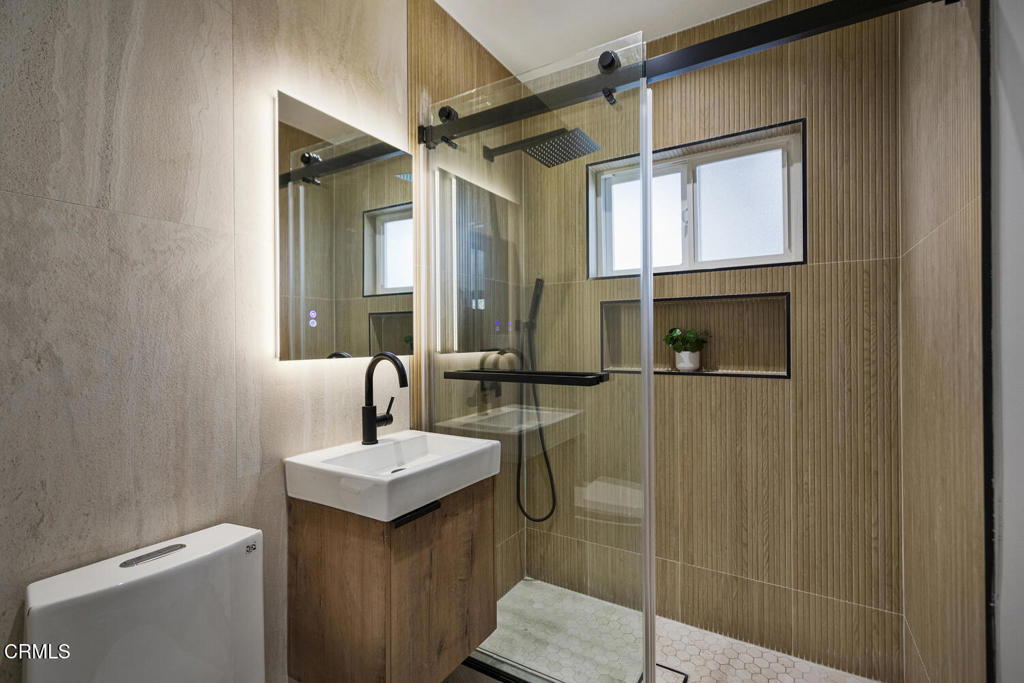 1780 N Altadena Drive